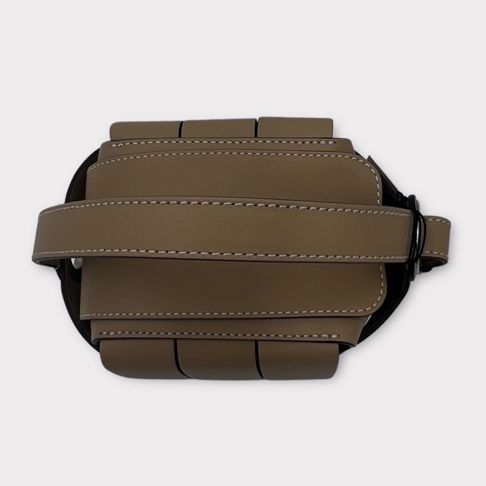 JW Anderson Beige Knot Bag NEW - Picture 8 of 12